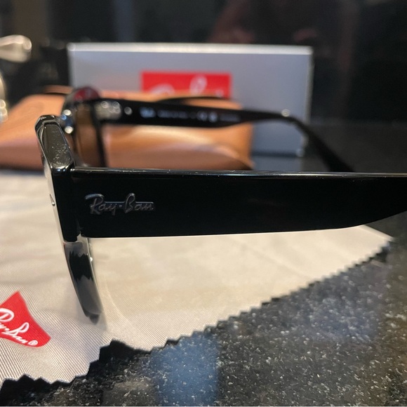 Ray-Ban State Street Sunglasses in Black NWT - Picture 9 of 12